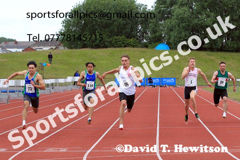 Senior mens 100 metres, 2022 Northern Senior and Under-20 Champs., Wavertree Athletics Centre, Liverpool. Photo: David T. Hewitson/Sports for All Pics